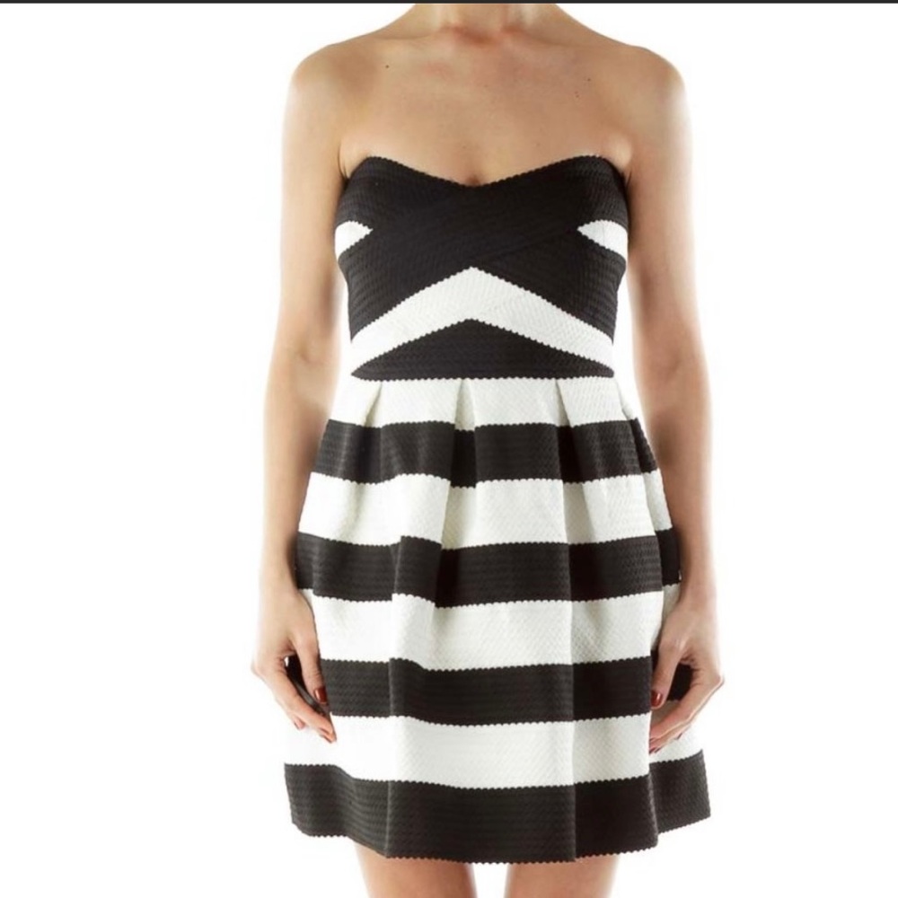 BCBG MaxAzria Black White A-Line Strapless Cocktail Dress - Size S